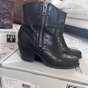 Frye Leslie Zip Bootie, Black Leather, 1” heel, Used Condition